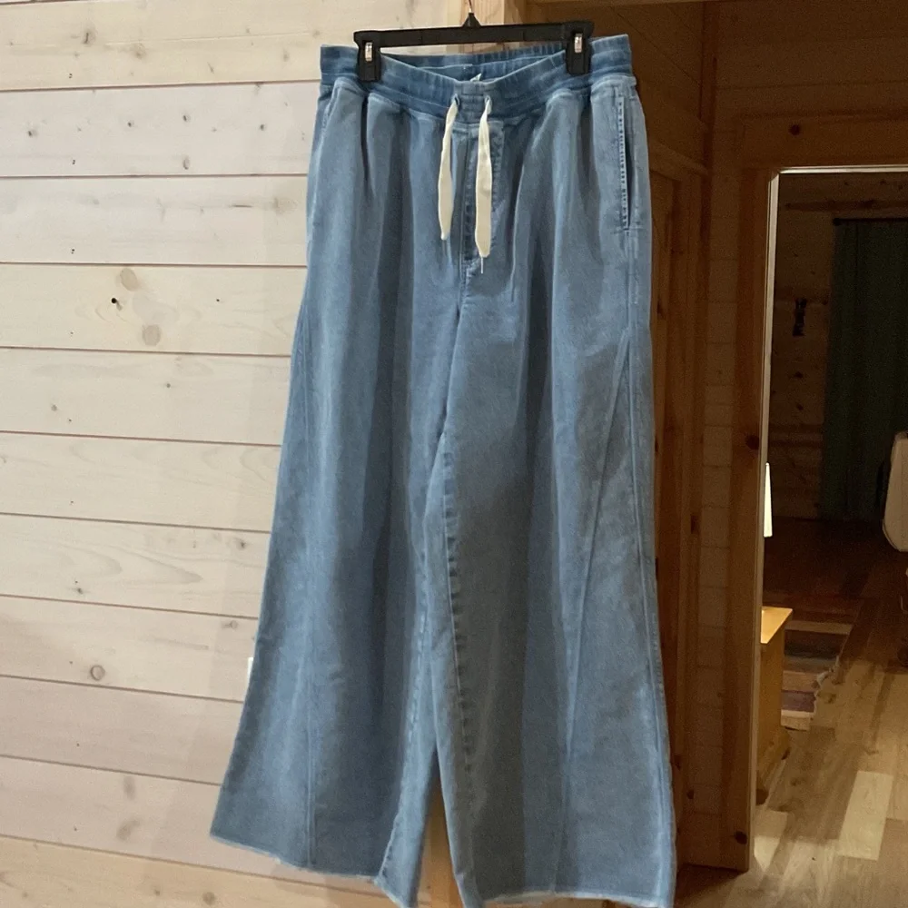 Aerie Light Blue Wide-Leg Jeans - Picture 1 of 3